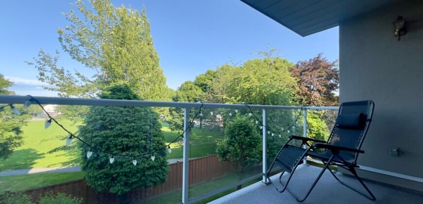 LANGLEY – Spacious 2 Bedroom, 2 Bathroom Apartment