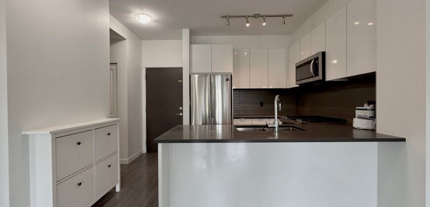 SOUTH SURREY – 2 BEDROOM, 2 BATHROOM CONDO