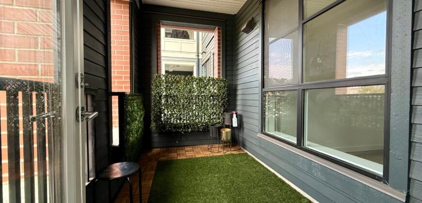 SOUTH SURREY – 2 BEDROOM, 2 BATHROOM CONDO