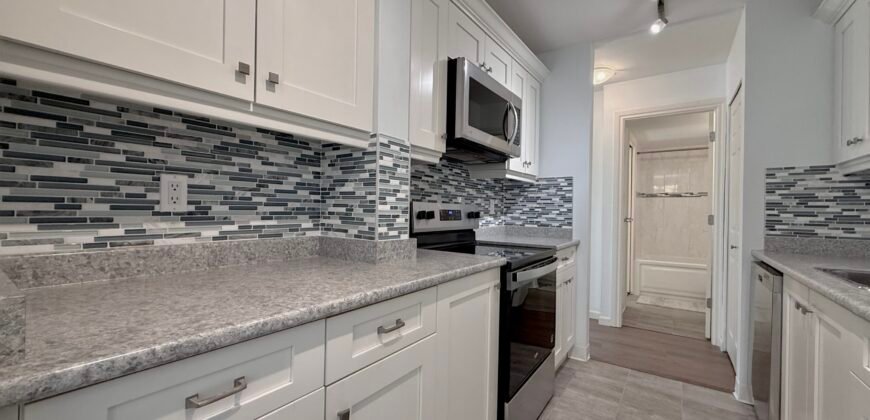 South Surrey – 2 Bed 1 Bath