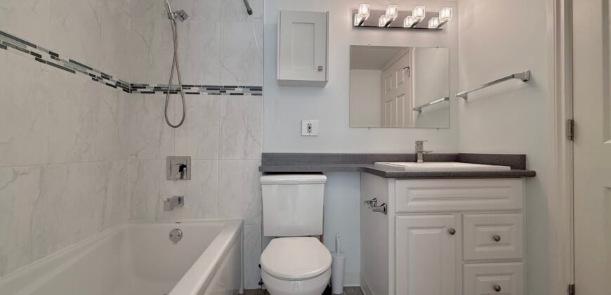 South Surrey – 2 Bed 1 Bath