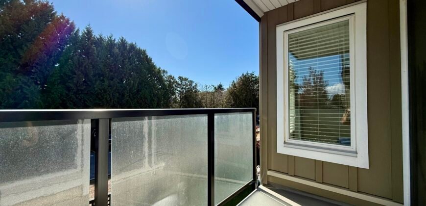 South Surrey – 2 Bed 1 Bath