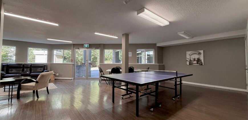 South Surrey – 2 Bed 1 Bath