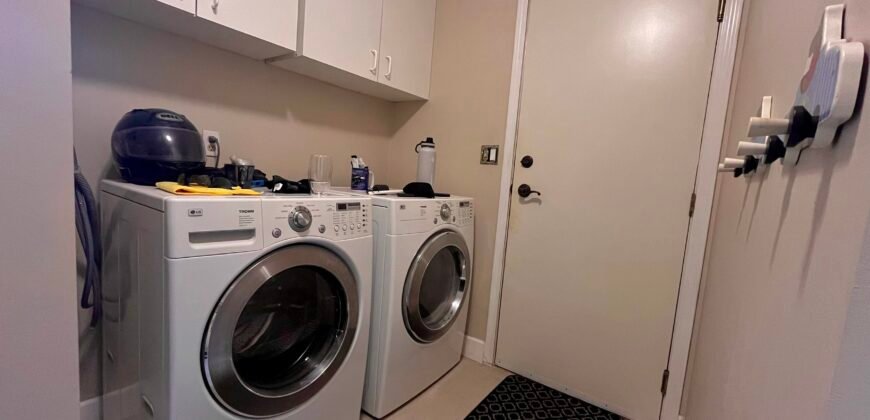 SURREY – 3 BEDROOM, 2.5 BATHROOM HOUSE