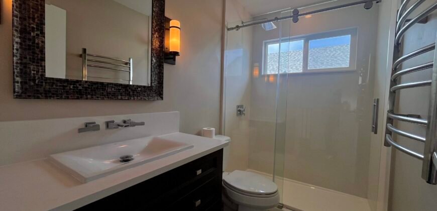 SURREY – 3 BEDROOM, 2.5 BATHROOM HOUSE