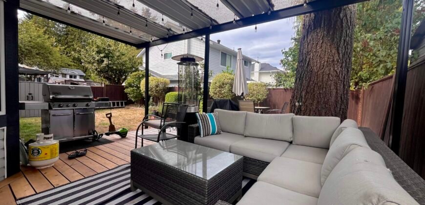 SURREY – 3 BEDROOM, 2.5 BATHROOM HOUSE