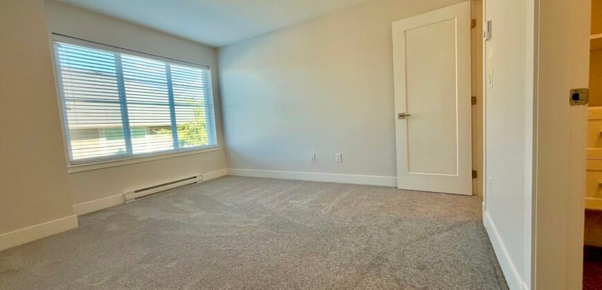 LANGLEY – SPACIOUS 3 BEDROOM, 2.5 BATHROOM TOWNHOME