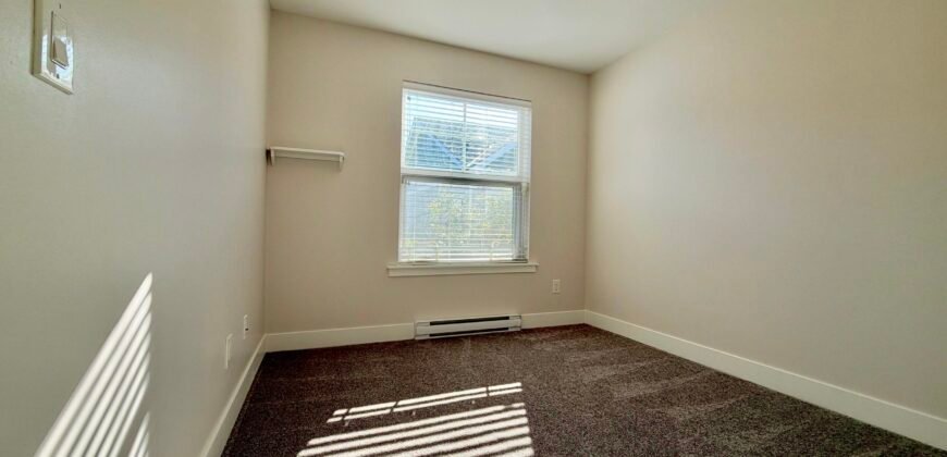 LANGLEY – SPACIOUS 3 BEDROOM, 2.5 BATHROOM TOWNHOME