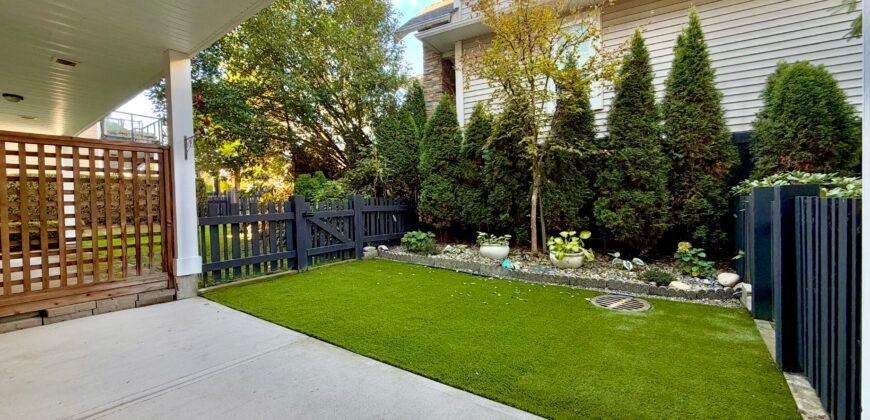 LANGLEY – SPACIOUS 3 BEDROOM, 2.5 BATHROOM TOWNHOME