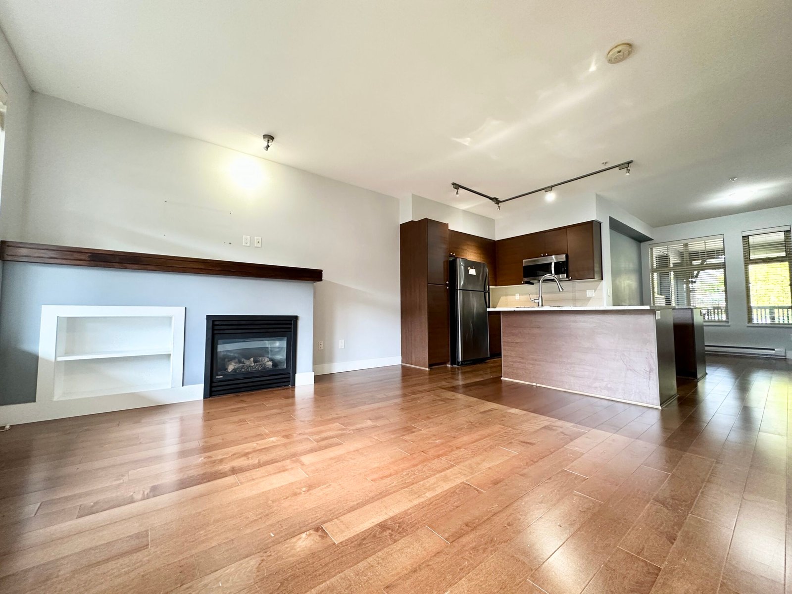 CLAYTON – 2 BED 2 BATH TOWNHOUSE