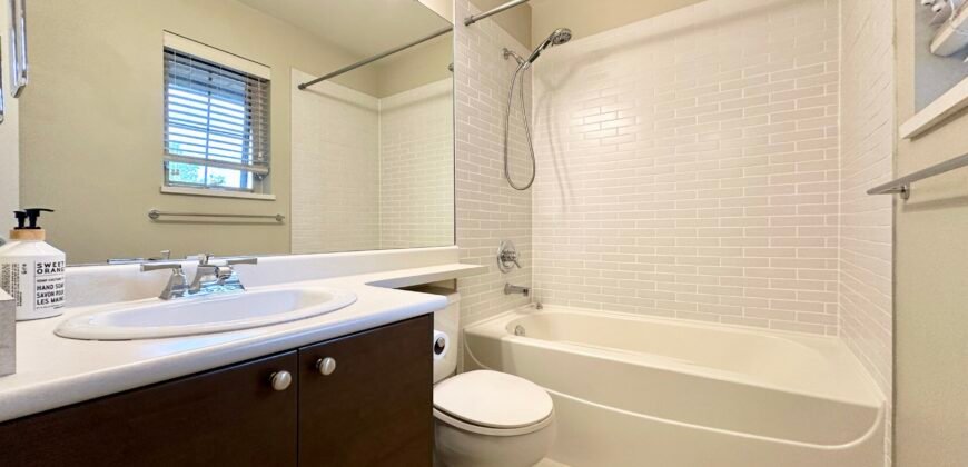 CLAYTON – 2 BED 2 BATH TOWNHOUSE