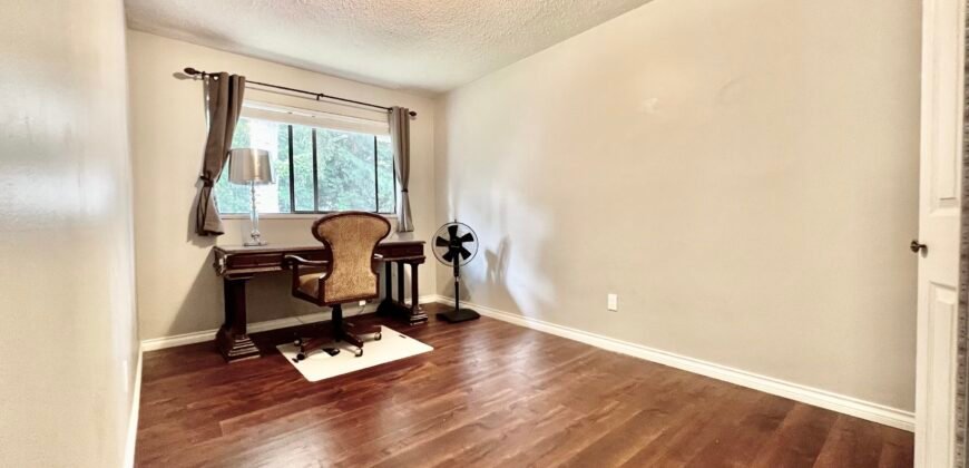 Walnut Grove – 5 BEDROOM, 3 BATHROOM HOUSE