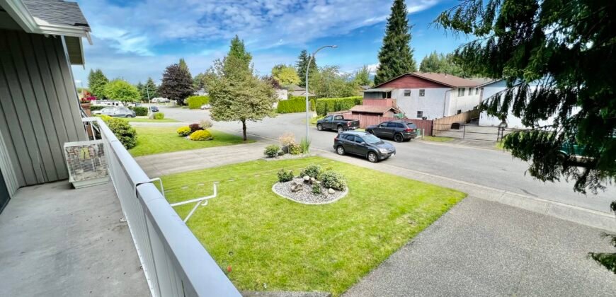 Walnut Grove – 5 BEDROOM, 3 BATHROOM HOUSE