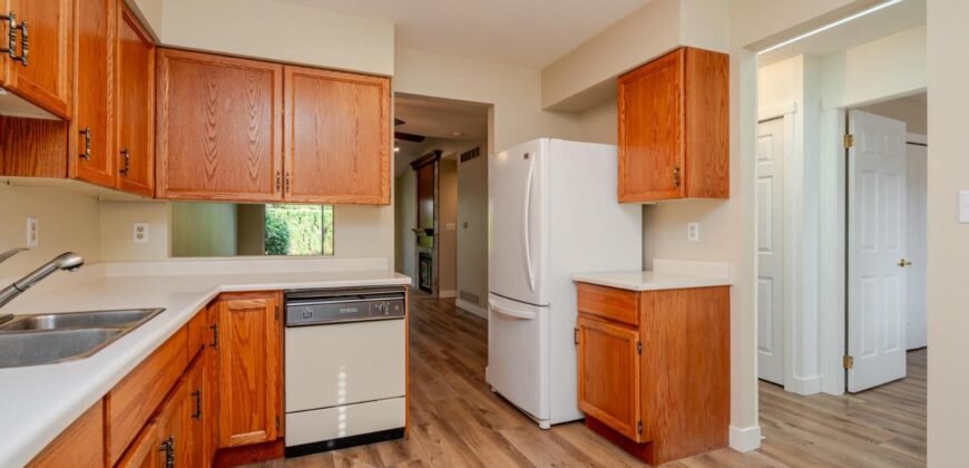 LANGLEY – 2 BEDROOM, 2 BATHROOM TOWNHOUSE