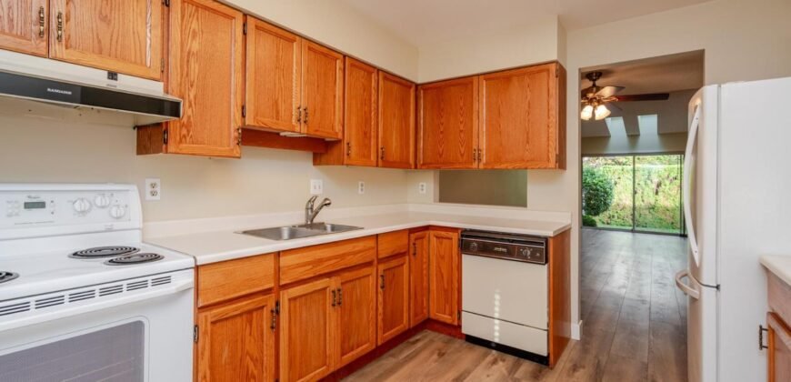 LANGLEY – 2 BEDROOM, 2 BATHROOM TOWNHOUSE